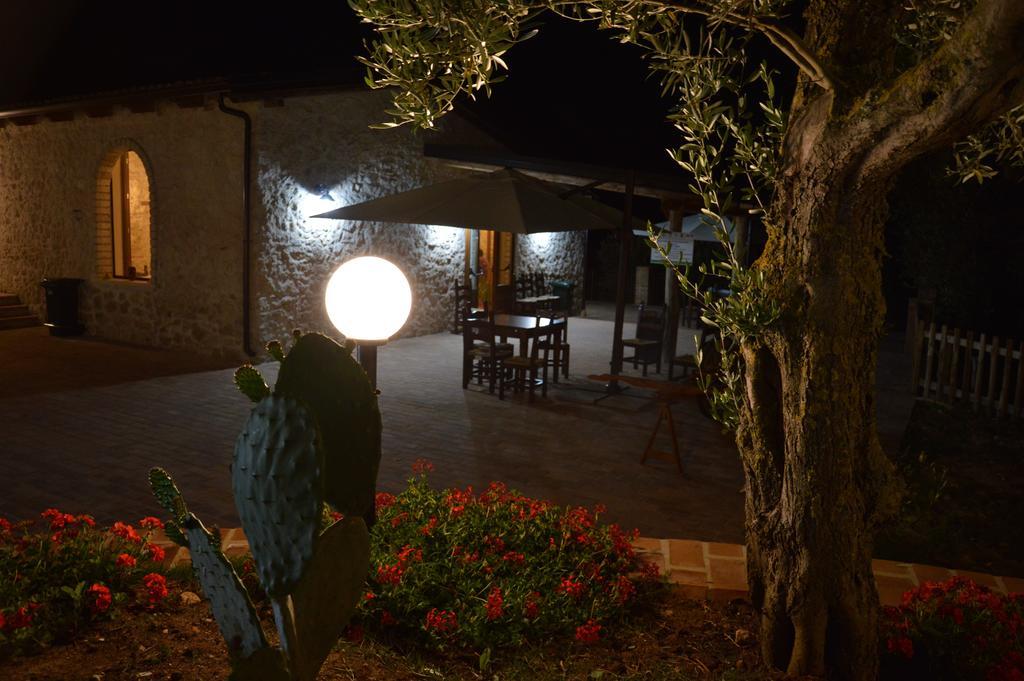 Azienda Agrituristica Carida Zaccanopoli Ngoại thất bức ảnh